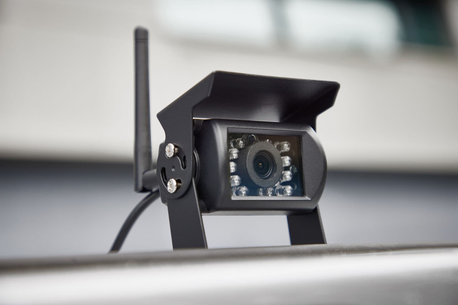 ROADsight 1080p Drachtlose Rückfahrtskamera System 1 St. OSRAM